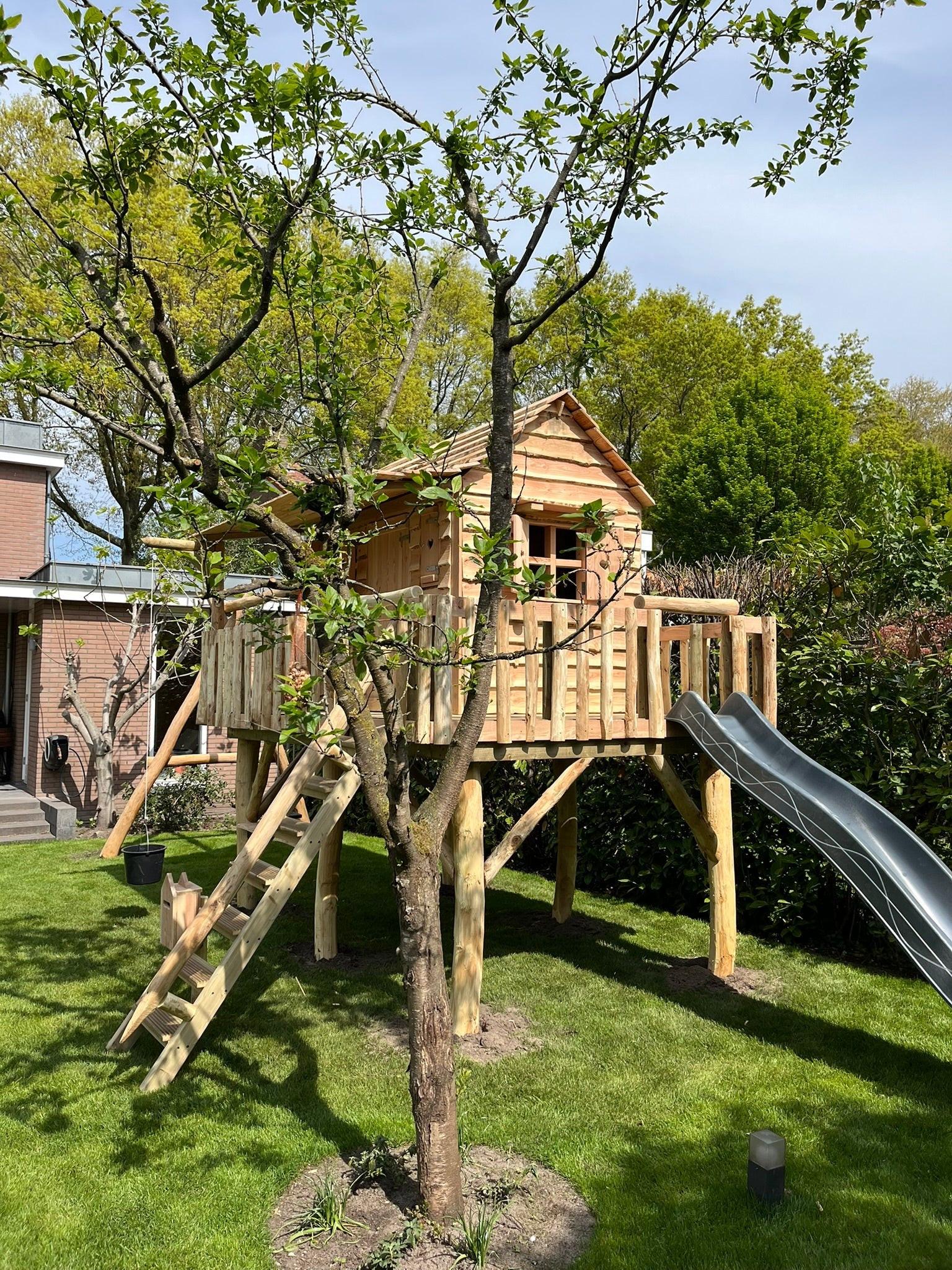 Speelhuisje van Harold Speelhuisjes voor buiten en veranda, perfect voor plezier in elke tuin