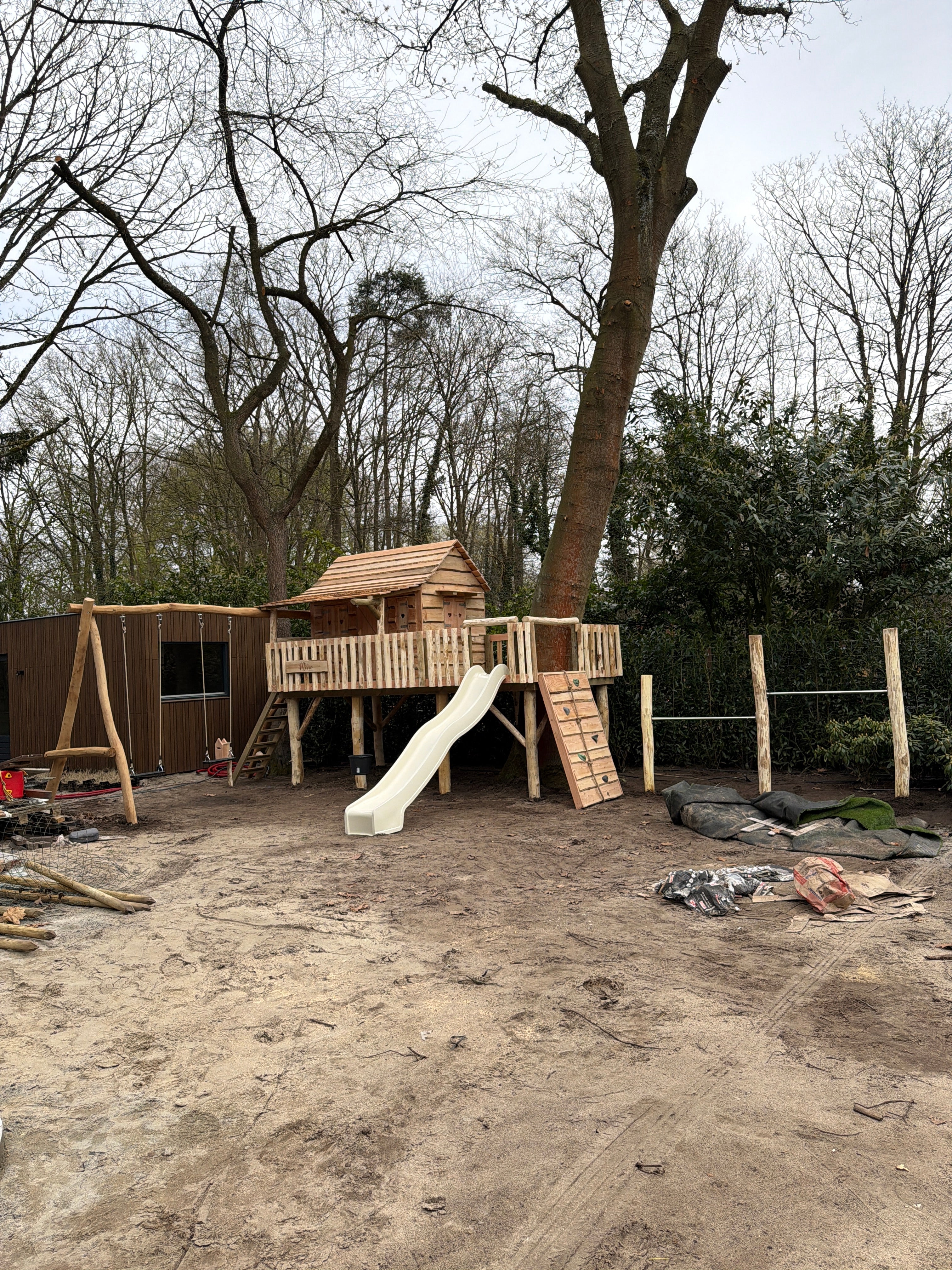 Speelhuisje De Linde geplaatst in Vught