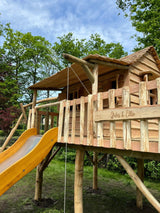 Zijaanzicht houten speelhuisje De Kastanje Harold Speelhuisjes